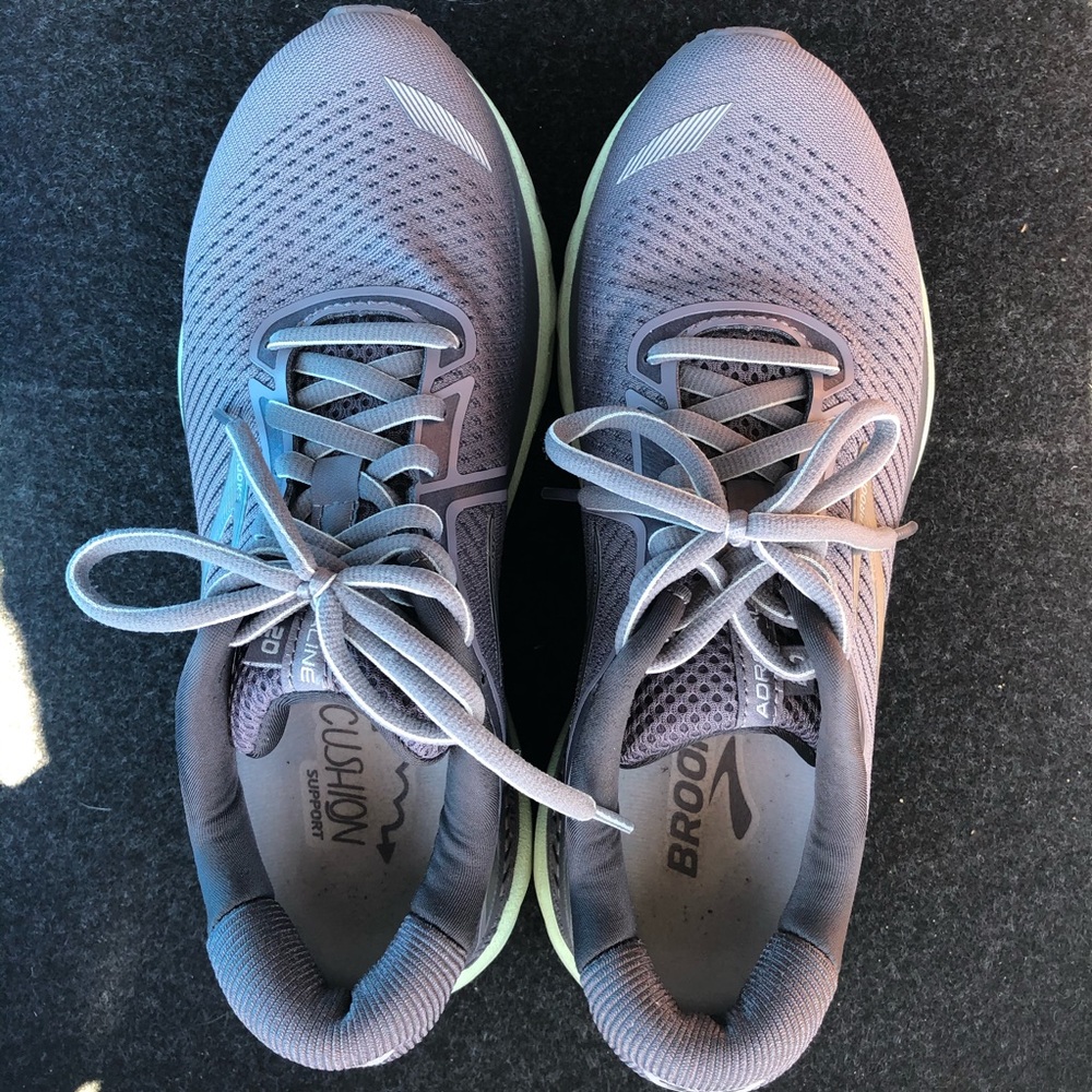 Women’s Brooks Adrenaline GTS 20 running shoes